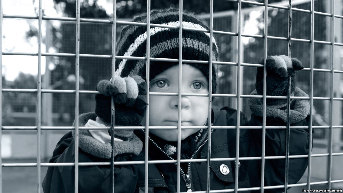 Социальная тюрьма для детей: все за и против детского блогерства
