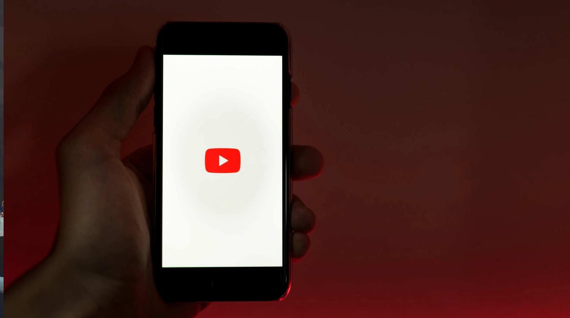 «Тапок», Google, Дудь и Mesto: путь к успеху «отца мобильного YouTube» Андрея Дороничева