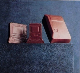 Слева направо: Apple IIe, Macintosh и мышка Слева направо: Apple IIe, Macintosh и мышка