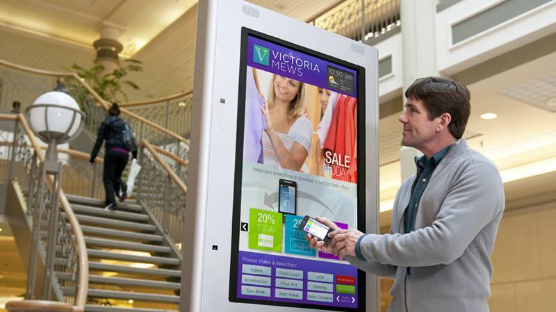 Соединение Digital Signage с мобильными приложениями расширяет возможности коммуникации с покупателем