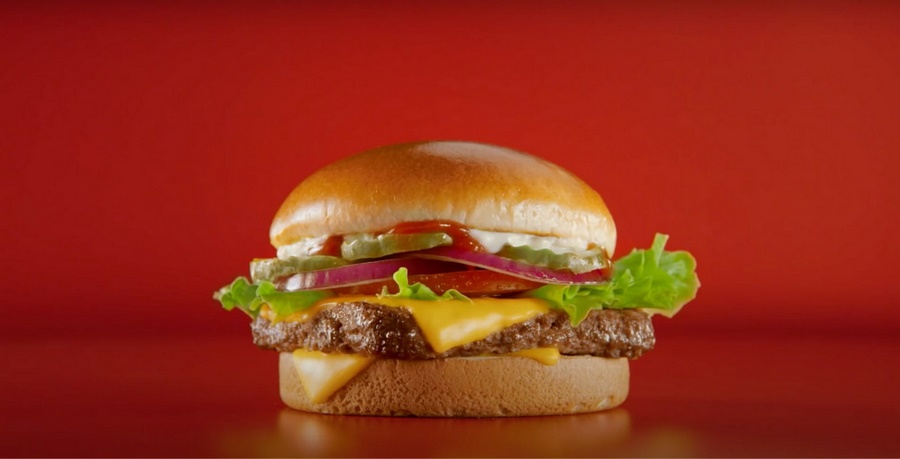 Кадр из рекламной кампании американской сети фастфуда Wendy’s – Where's the beef? Кадр из рекламной кампании американской сети фастфуда Wendy’s – Where's the beef?