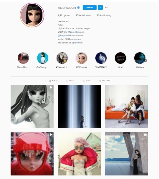 На аккаунт подписаны 378 000 человек