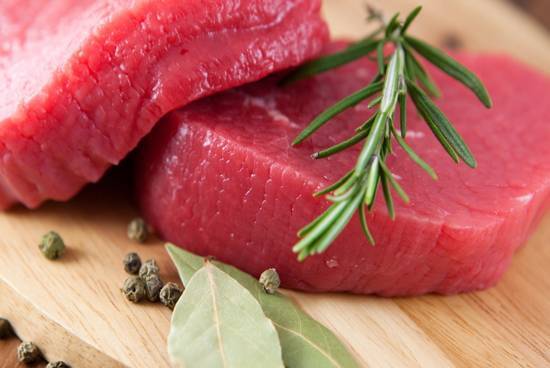 Сырое мясо никто есть не будет. Вы должны уметь его вкусно приготовить Сырое мясо никто есть не будет. Вы должны уметь его вкусно приготовить