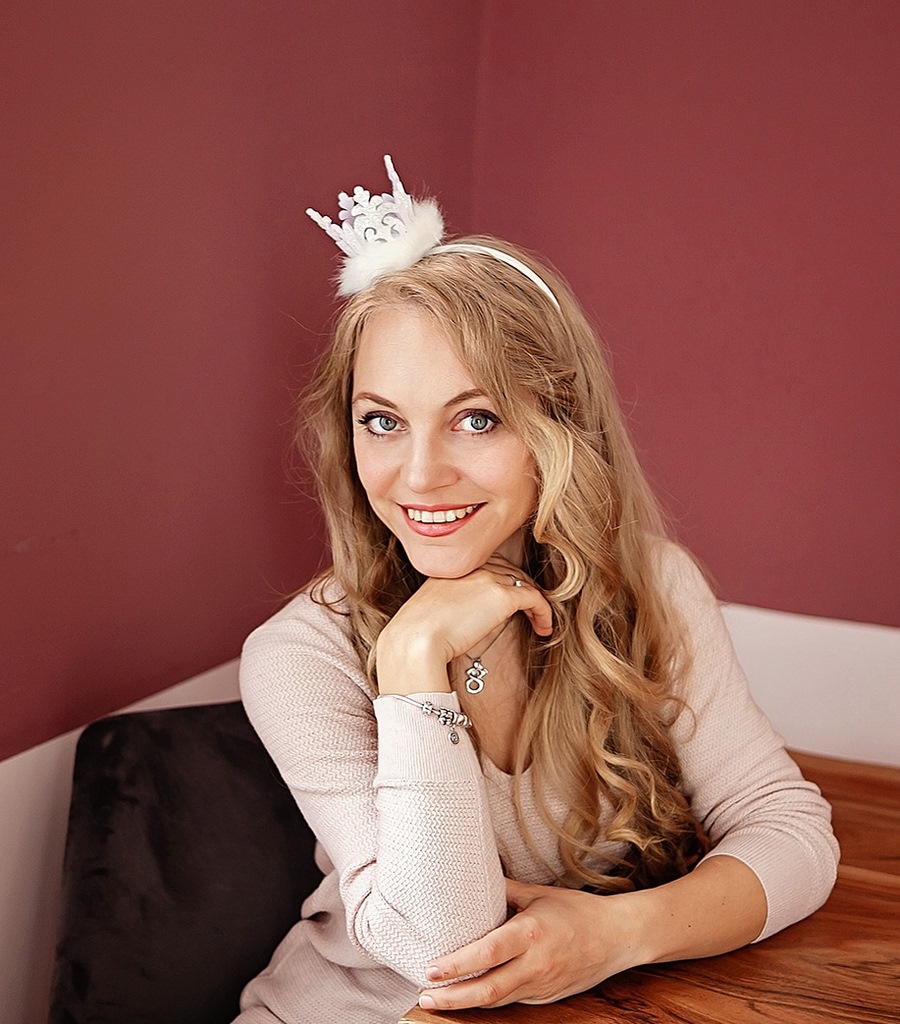 Настя пишет: «18 марта в карантине я отметила день рождения, без цветов, подарка, гостей и ресторана, но с детьми. Держимся в любой ситуации» Настя пишет: «18 марта в карантине я отметила день рождения, без цветов, подарка, гостей и ресторана, но с детьми. Держимся в любой ситуации»