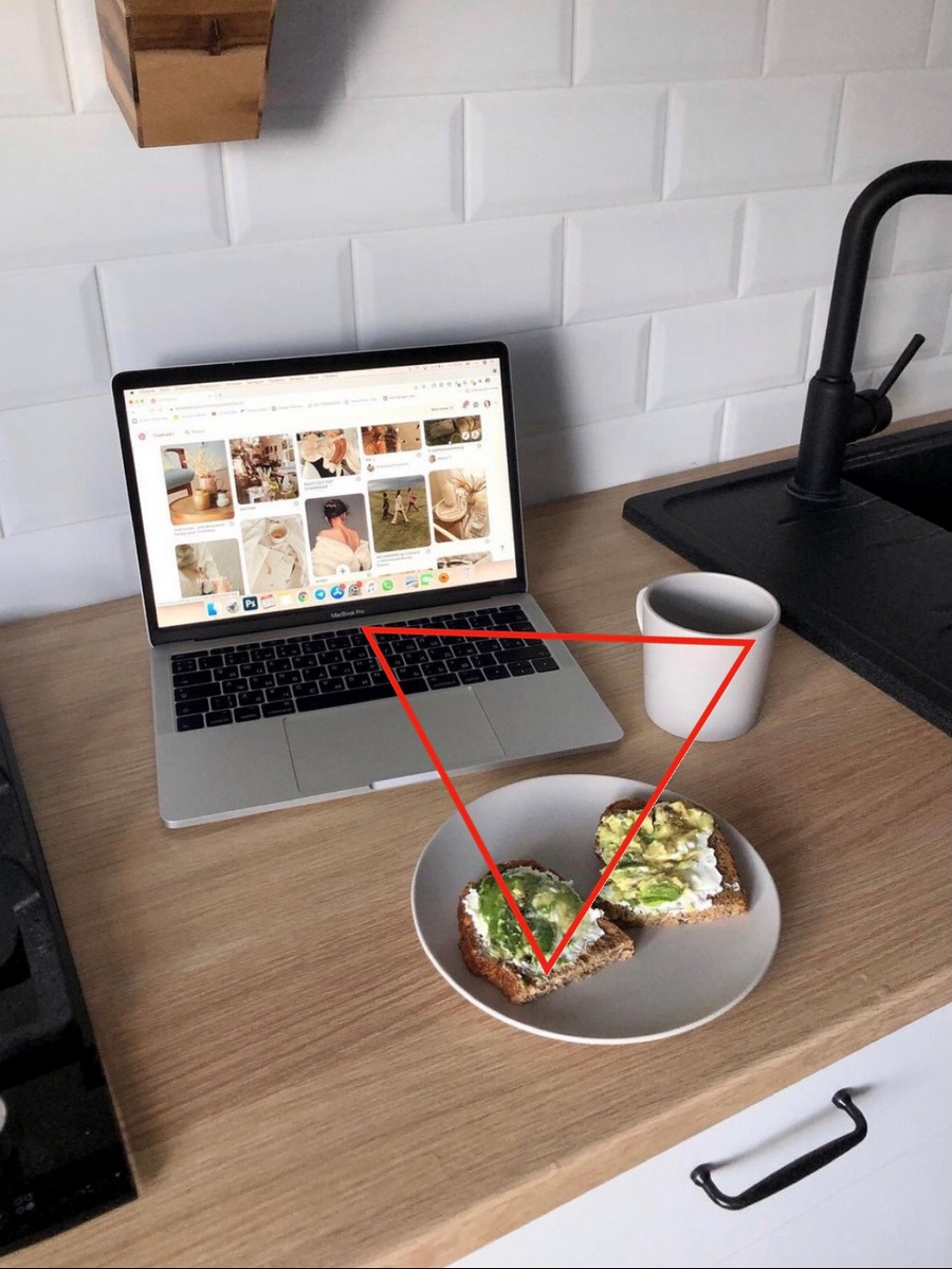Домашняя фотостудия для «Инстаграм*»: как быстро и недорого сделать софтбокс, фотофон и реквизит