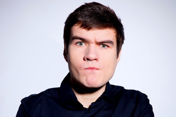 Блогер BadComedian (Евгений Баженов) Блогер BadComedian (Евгений Баженов)