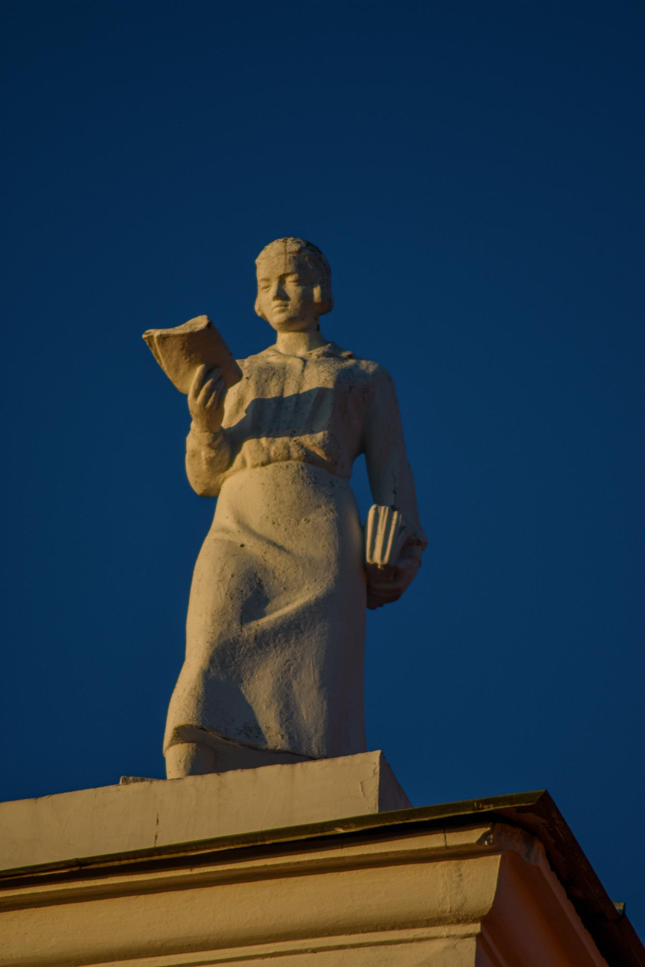 СССР воспринимается добрым, а современная Россия – злой