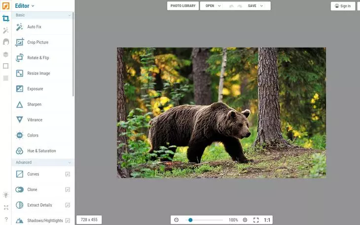 Автоматическая настройка фотографий одним кликом мыши, как и обрезка, поворот и изменение размера изображений Интерфейс iPiccy